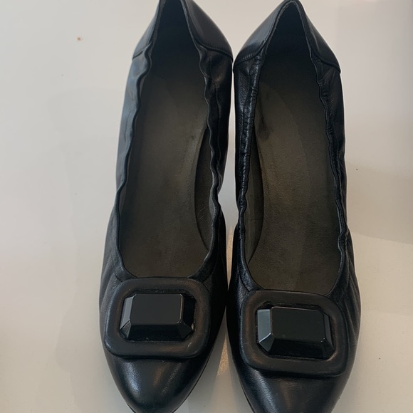 Stuart Weitzman size 10 narrow heels - Picture 7 of 8